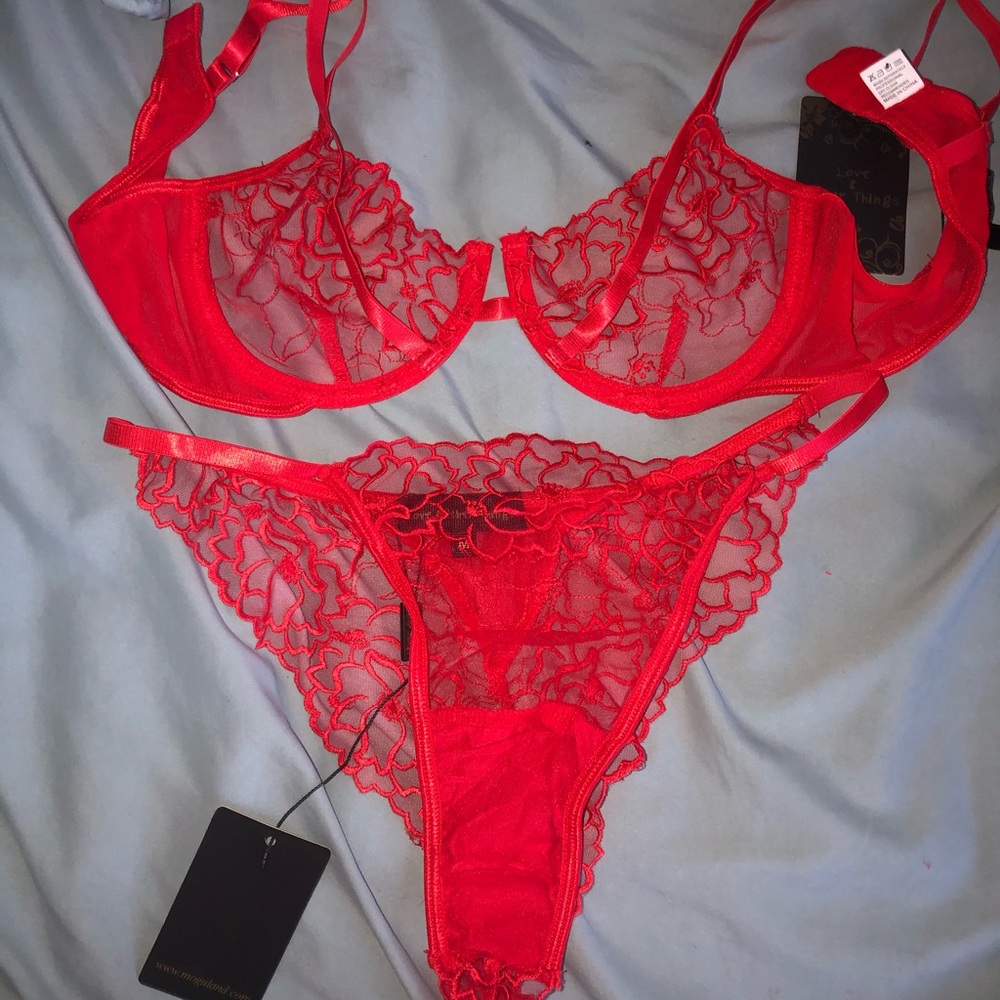 NWT RED LINGERIE SET